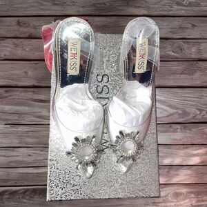 Wet Kiss Satin Pumps